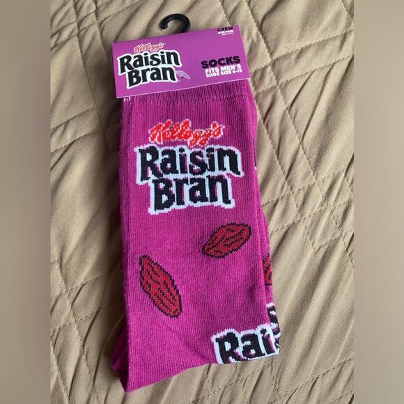Kellogg’s Raisin Bran Novelty Socks - Picture 3 of 6